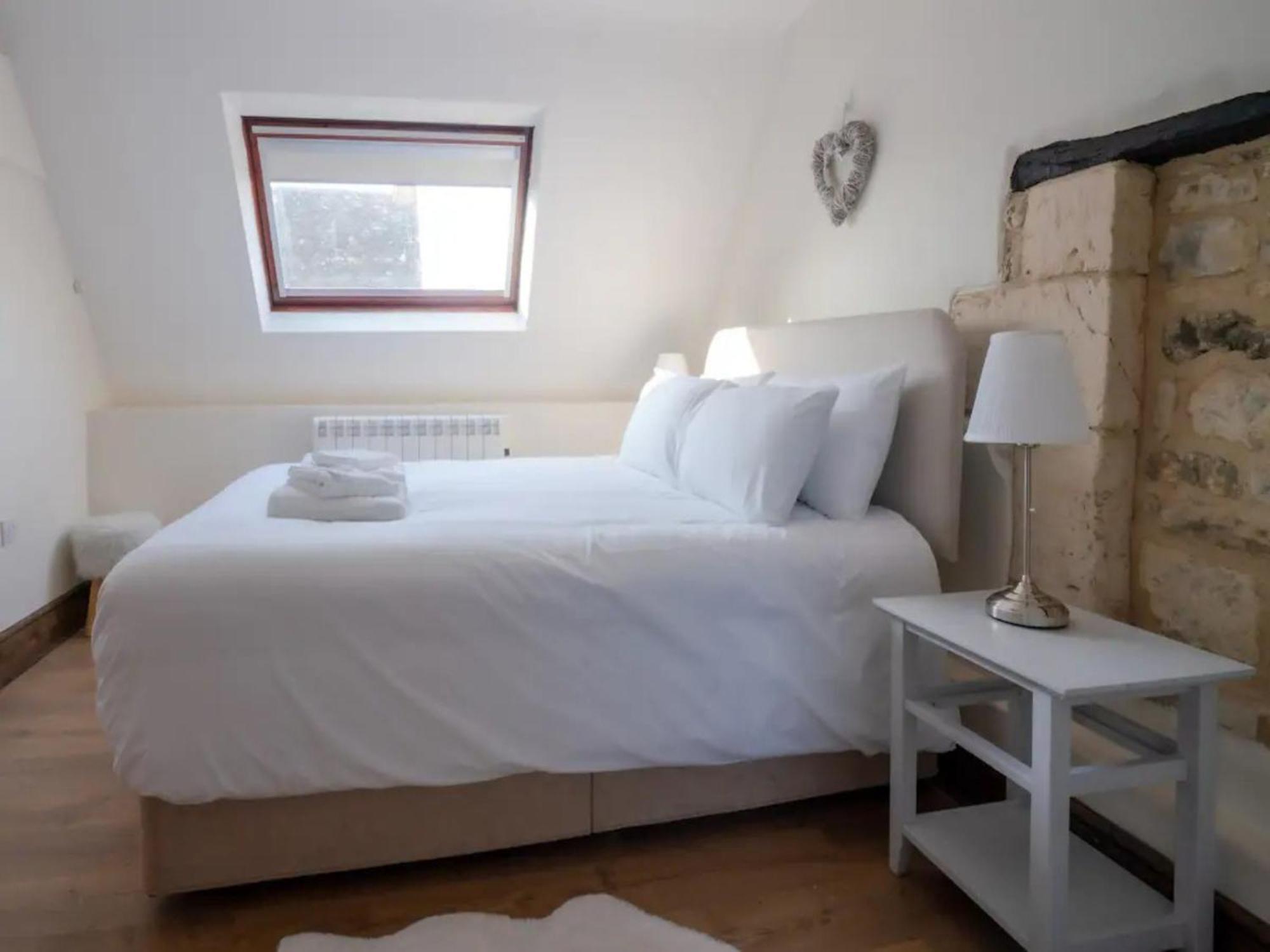 Casa de férias Pass The Keys Converted 17th Century Barn With Garden Parking *